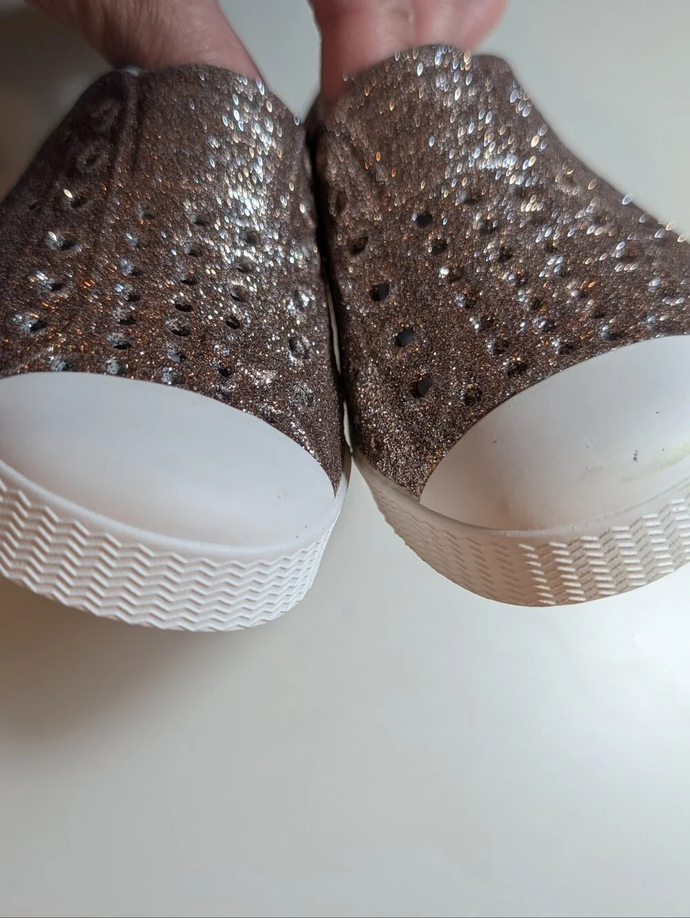Native Kids Jefferson Bling Glitter Slip-On Shoes Child Size 6 NWT